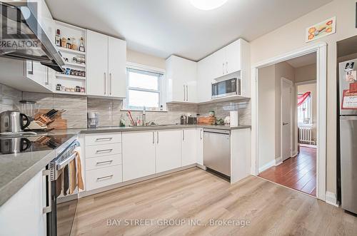 65 Spadina Road, Toronto (Annex), ON - Indoor Photo Showing Kitchen With Upgraded Kitchen