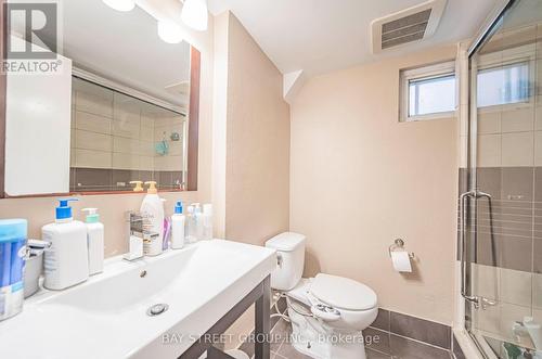 65 Spadina Road, Toronto (Annex), ON - Indoor Photo Showing Bathroom