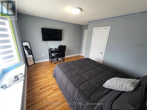 71 Tomabrook Crescent, Brampton (Sandringham-Wellington), ON - Indoor Photo Showing Bedroom