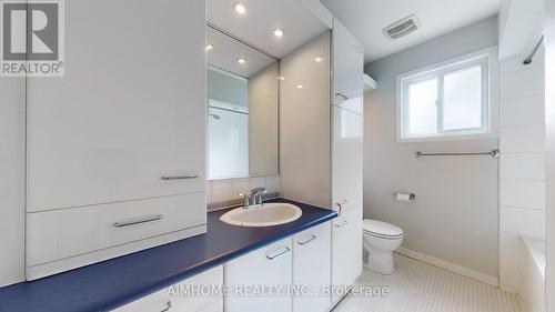 504 Fenwick Place, Burlington, ON - Indoor Photo Showing Bathroom