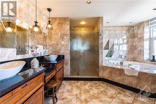 131 Wurtemburg Street Unit#Ph1, Ottawa, ON - Indoor Photo Showing Bathroom