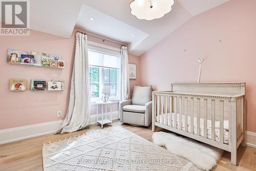 993 Albertson Crescent, Mississauga, ON - Indoor Photo Showing Bedroom