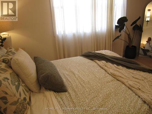 1502 Harwood Drive, Milton (Clarke), ON - Indoor Photo Showing Bedroom