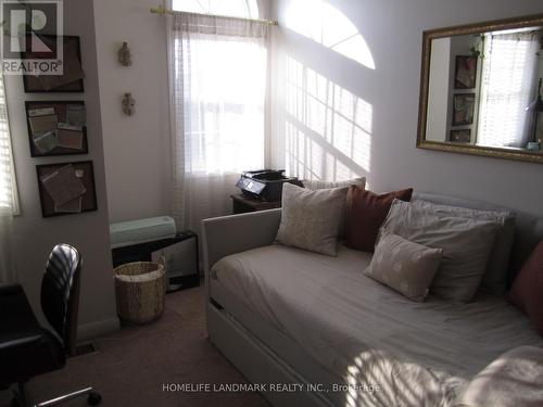 1502 Harwood Drive, Milton (Clarke), ON - Indoor Photo Showing Bedroom