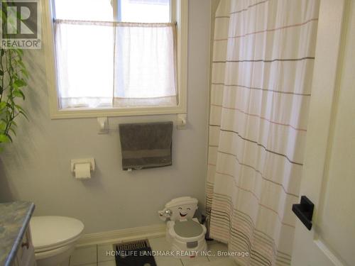 1502 Harwood Drive, Milton (Clarke), ON - Indoor Photo Showing Bathroom