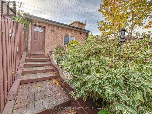 436 Gilbert Avenue, Toronto (Caledonia-Fairbank), ON - Outdoor