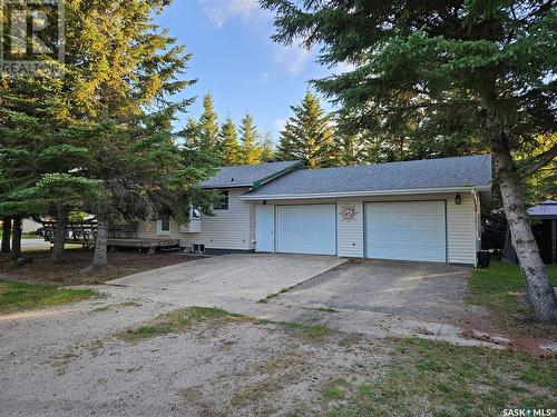 300 Centre Street, Middle Lake, SK - Outdoor