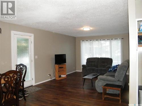 300 Centre Street, Middle Lake, SK - Indoor Photo Showing Living Room