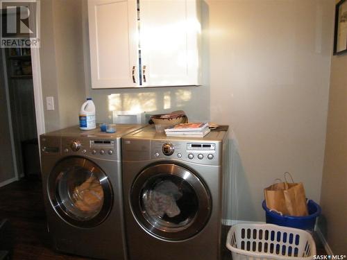 300 Centre Street, Middle Lake, SK - Indoor Photo Showing Laundry Room