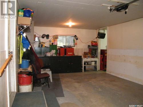 300 Centre Street, Middle Lake, SK - Indoor Photo Showing Garage