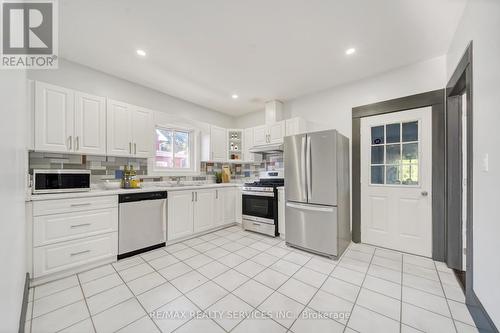 6 Gordon Street, Brantford, ON - Indoor Photo Showing Kitchen