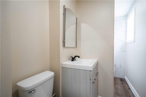 127 Robins Avenue, Hamilton, ON - Indoor Photo Showing Bathroom