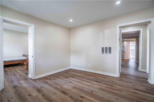 127 Robins Avenue, Hamilton, ON - Indoor Photo Showing Other Room