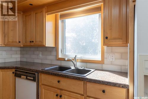 5002 Mirror Drive, Macklin, SK - Indoor Photo Showing Kitchen With Double Sink