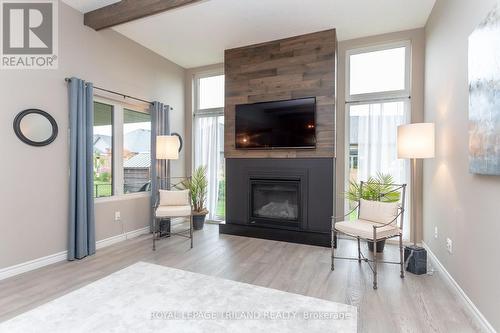 399 Beamish Street, Central Elgin (Port Stanley), ON - Indoor Photo Showing Living Room With Fireplace