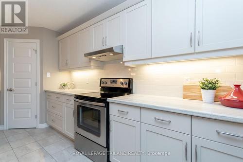 399 Beamish Street, Central Elgin (Port Stanley), ON - Indoor Photo Showing Kitchen