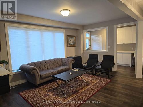 8662 Chickory Trail, Niagara Falls, ON - Indoor Photo Showing Living Room