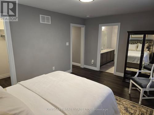 8662 Chickory Trail, Niagara Falls, ON - Indoor Photo Showing Bedroom