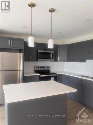 22 Margaret Graham Terrace, Smiths Falls, ON - Indoor Photo Showing Kitchen With Upgraded Kitchen