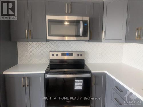 22 Margaret Graham Terrace, Smiths Falls, ON - Indoor Photo Showing Kitchen