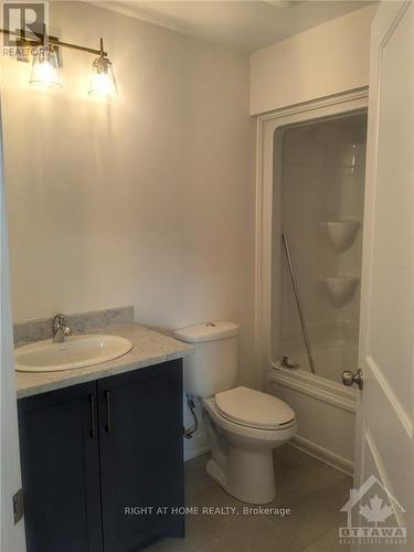 22 Margaret Graham Terrace, Smiths Falls, ON - Indoor Photo Showing Bathroom