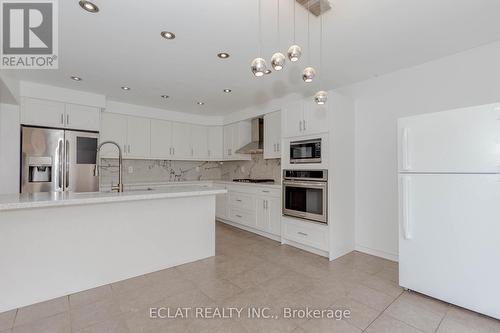 86 Enford Crescent, Brampton (Northwest Brampton), ON - Indoor Photo Showing Kitchen With Upgraded Kitchen