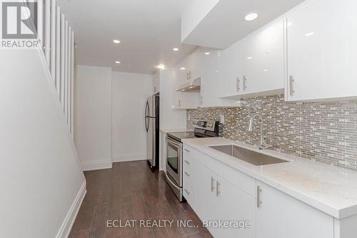 86 Enford Crescent, Brampton (Northwest Brampton), ON - Indoor Photo Showing Kitchen With Upgraded Kitchen