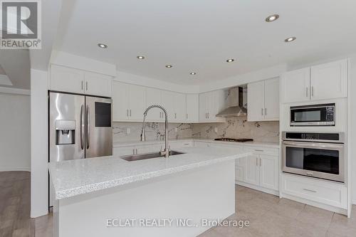 86 Enford Crescent, Brampton (Northwest Brampton), ON - Indoor Photo Showing Kitchen With Upgraded Kitchen