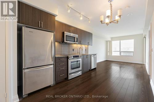 703 - 18 Graydon Hall Drive, Toronto (Parkwoods-Donalda), ON - Indoor Photo Showing Kitchen With Stainless Steel Kitchen