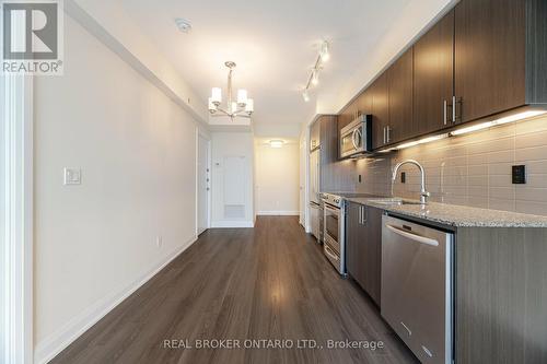 703 - 18 Graydon Hall Drive, Toronto (Parkwoods-Donalda), ON - Indoor Photo Showing Kitchen With Stainless Steel Kitchen