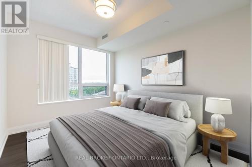 703 - 18 Graydon Hall Drive, Toronto (Parkwoods-Donalda), ON - Indoor Photo Showing Bedroom