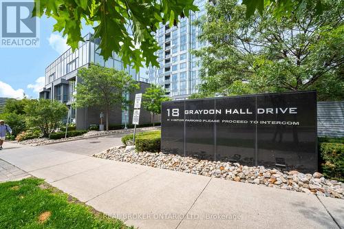 703 - 18 Graydon Hall Drive, Toronto (Parkwoods-Donalda), ON - Outdoor