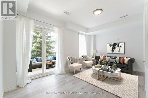 69 - 7222 Triumph Lane, Mississauga (Lisgar), ON - Indoor Photo Showing Living Room