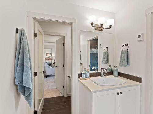 3029 Visao Court, Kamloops, BC - Indoor Photo Showing Bathroom