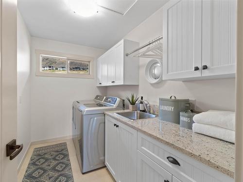 3029 Visao Court, Kamloops, BC - Indoor Photo Showing Laundry Room