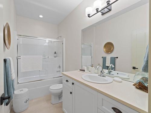 3029 Visao Court, Kamloops, BC - Indoor Photo Showing Bathroom