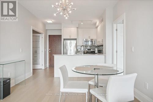 407 - 2480 Prince Michael Drive, Oakville (Iroquois Ridge North), ON - Indoor Photo Showing Dining Room