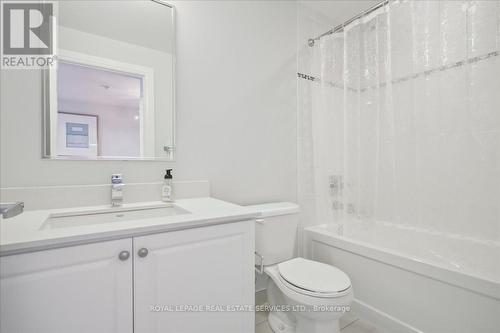 407 - 2480 Prince Michael Drive, Oakville (Iroquois Ridge North), ON - Indoor Photo Showing Bathroom