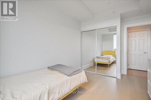 407 - 2480 Prince Michael Drive, Oakville (Iroquois Ridge North), ON - Indoor Photo Showing Bedroom