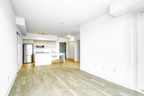 411-1063 Douglas Mccurdy Cmn, Mississauga, ON - Indoor Photo Showing Kitchen