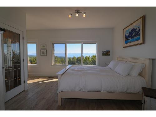 28 - 1000 Northstar Drive, Kimberley, BC - Indoor Photo Showing Bedroom