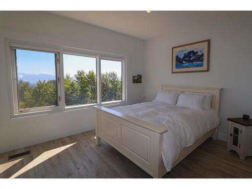 28 - 1000 Northstar Drive, Kimberley, BC - Indoor Photo Showing Bedroom