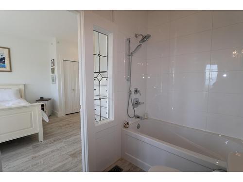 28 - 1000 Northstar Drive, Kimberley, BC - Indoor Photo Showing Bathroom