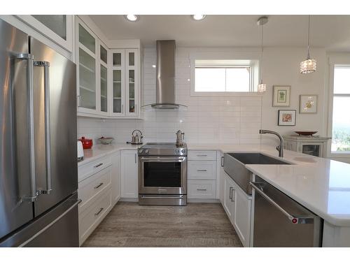 28 - 1000 Northstar Drive, Kimberley, BC - Indoor Photo Showing Kitchen With Upgraded Kitchen