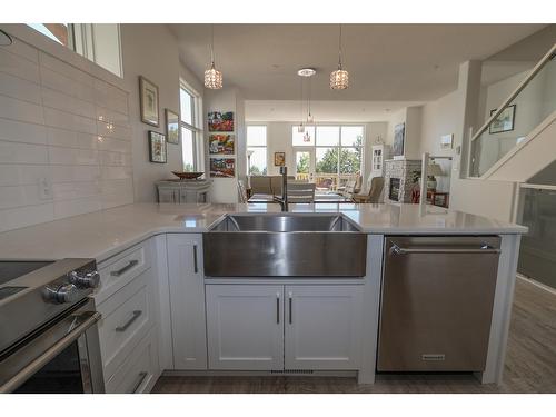 28 - 1000 Northstar Drive, Kimberley, BC - Indoor Photo Showing Kitchen