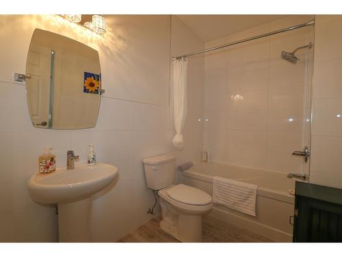 28 - 1000 Northstar Drive, Kimberley, BC - Indoor Photo Showing Bathroom