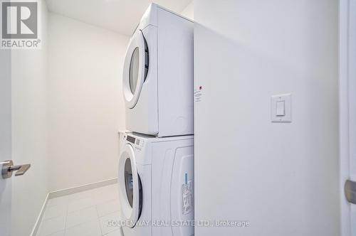 126 - 25 Adra Grado Way, Toronto (Bayview Village), ON - Indoor Photo Showing Laundry Room