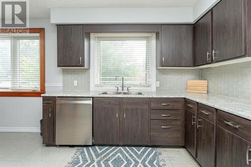 Bosch dishwasher new windows - 6 Rutherford Avenue E, Aylmer (Ay), ON - Indoor Photo Showing Kitchen With Double Sink