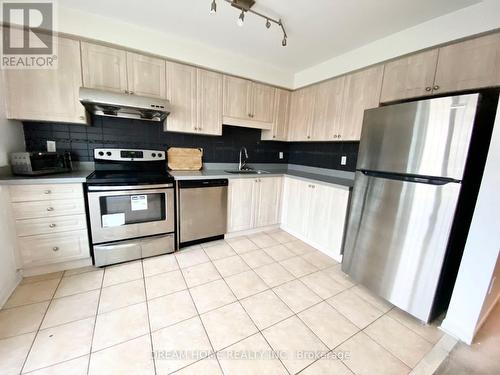 24 Ash Tree Lane, Markham (Village Green-South Unionville), ON - Indoor Photo Showing Kitchen