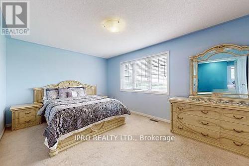 18 Birch Lake Court, Brampton (Bram East), ON - Indoor Photo Showing Bedroom